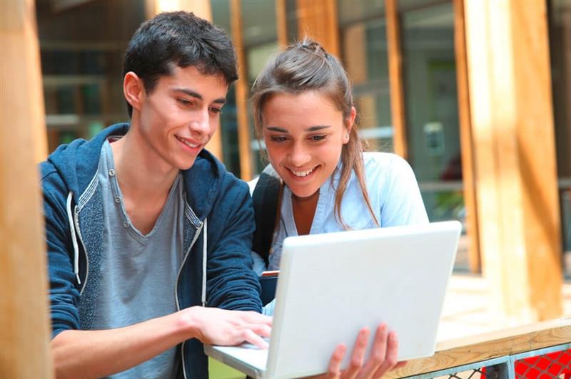 Concurso Ayudantes VRID 2025 estudiantes uss